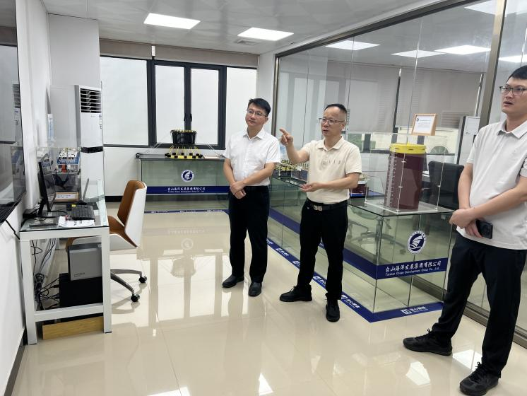 市濱海投資集團(tuán)公司黨委副書(shū)記、總經(jīng)理梁亮帶隊(duì)赴臺(tái)山海洋發(fā)展集團(tuán)考察調(diào)研